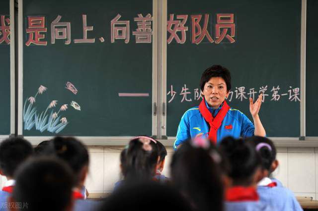 据《慕尼黑晚报》报道，拜仁中场基米希不考虑离队。